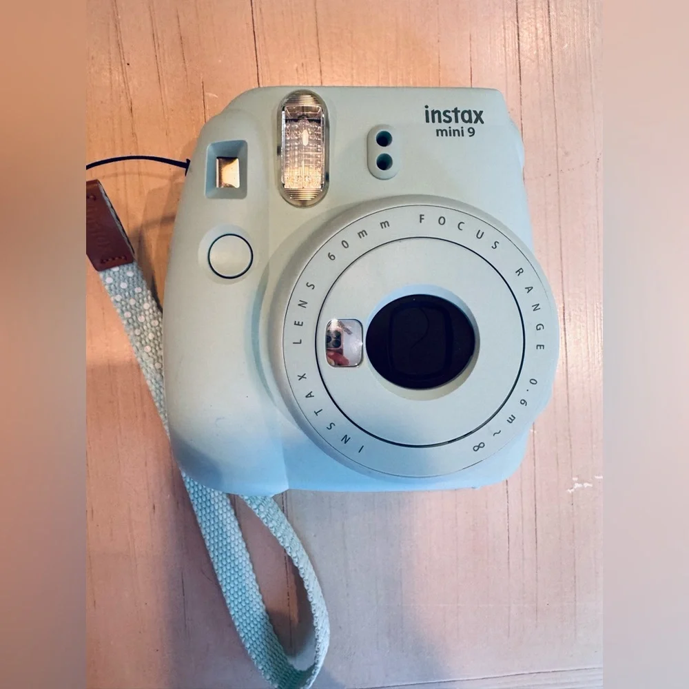 Fujifilm Instax Mini 9 Instant Camera – Ice Blue | New Without Box